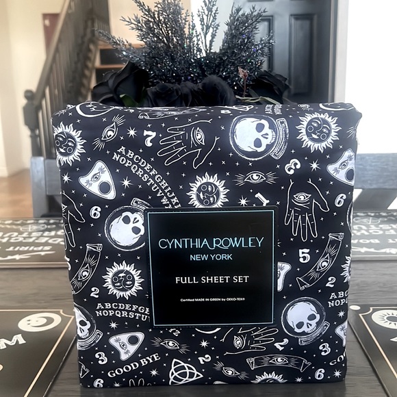 Cynthia Rowley Other - Gothic Cynthia Rowley New York Sheet Set